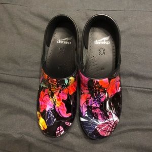 Dansko clogs size 38